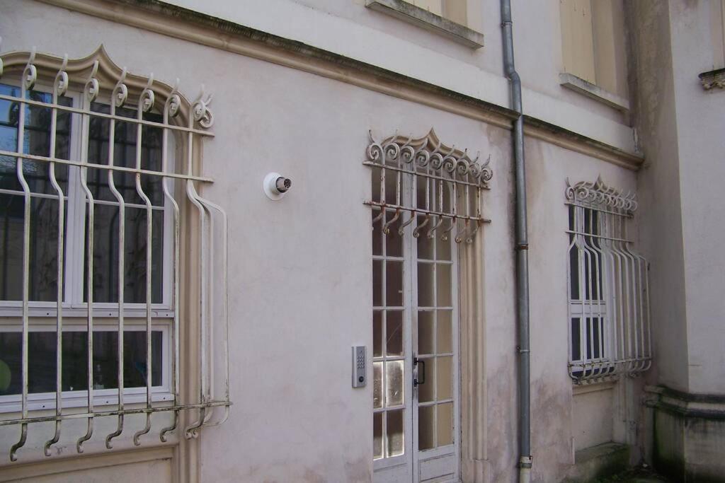 Charmant Studio Au Calme Tout Confort Dans Chateau Neo Gothique Proche Zenith Comet Orleans Parking Voiture Gratuit Wifi Haut Debit Rue Des Montees Екстер'єр фото