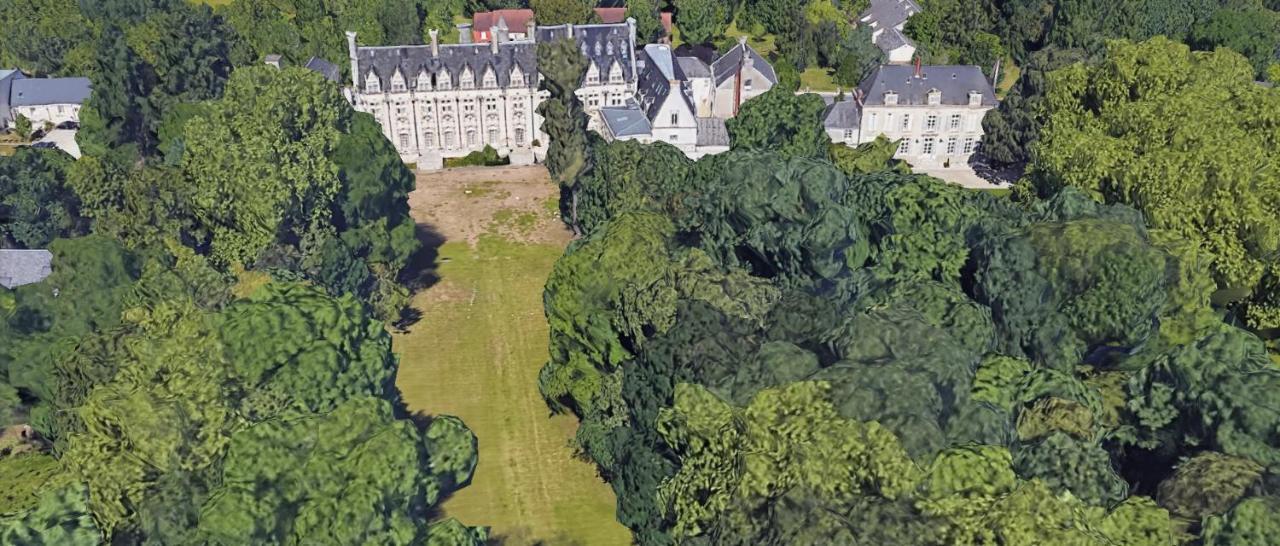 Charmant Studio Au Calme Tout Confort Dans Chateau Neo Gothique Proche Zenith Comet Orleans Parking Voiture Gratuit Wifi Haut Debit Rue Des Montees Екстер'єр фото