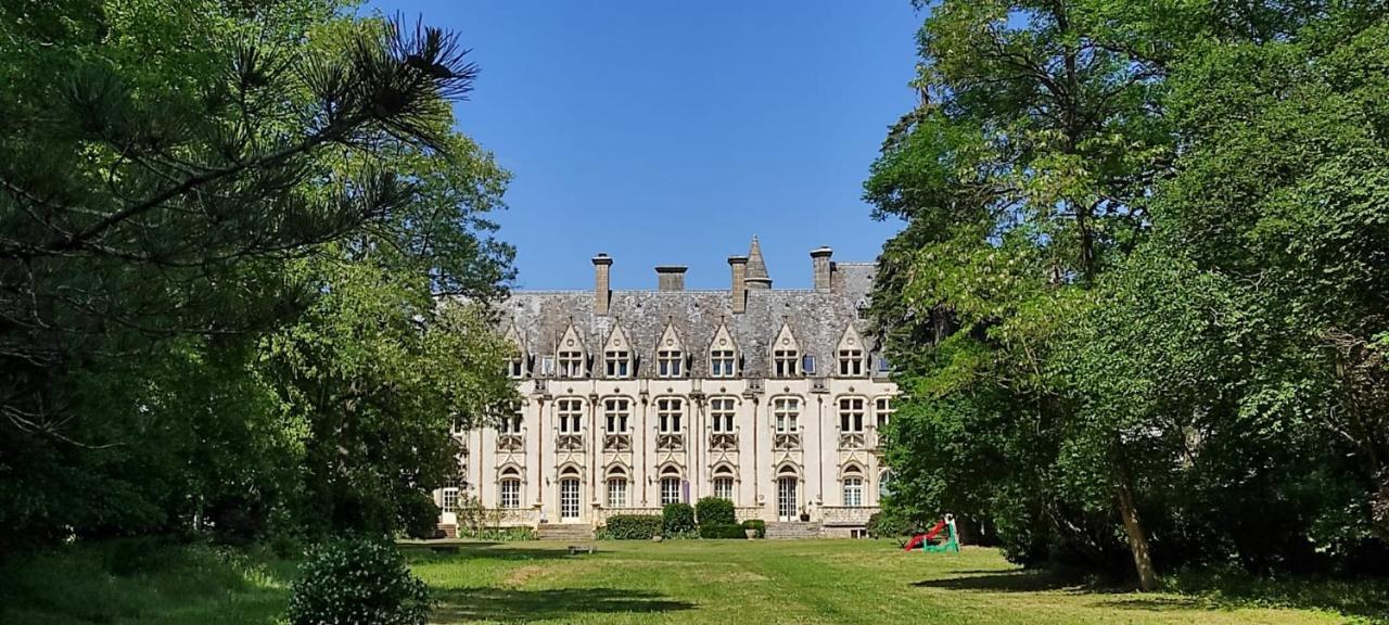 Charmant Studio Au Calme Tout Confort Dans Chateau Neo Gothique Proche Zenith Comet Orleans Parking Voiture Gratuit Wifi Haut Debit Rue Des Montees Екстер'єр фото